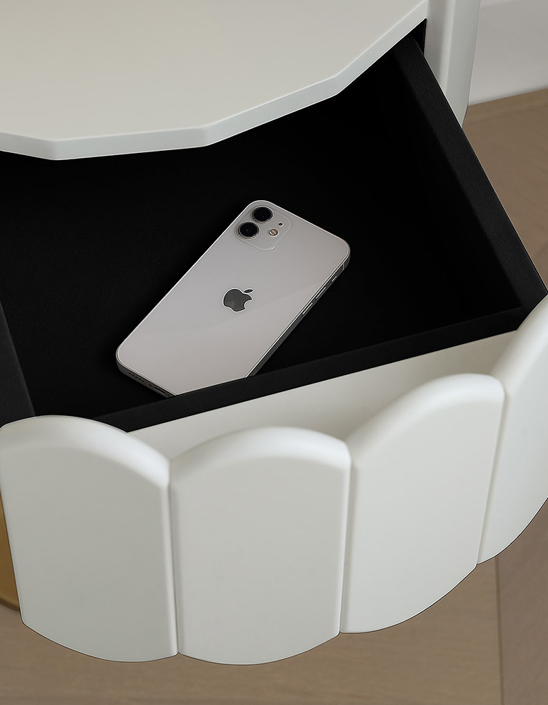 Marbella Scalloped Side Table