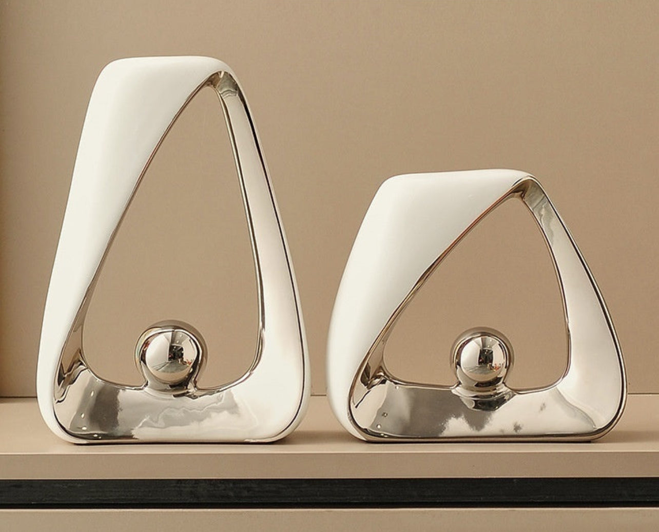 Modern Light Luxury Home Ornaments – Abstract Geometric Resin Sculpture in Gold & Silver Finish